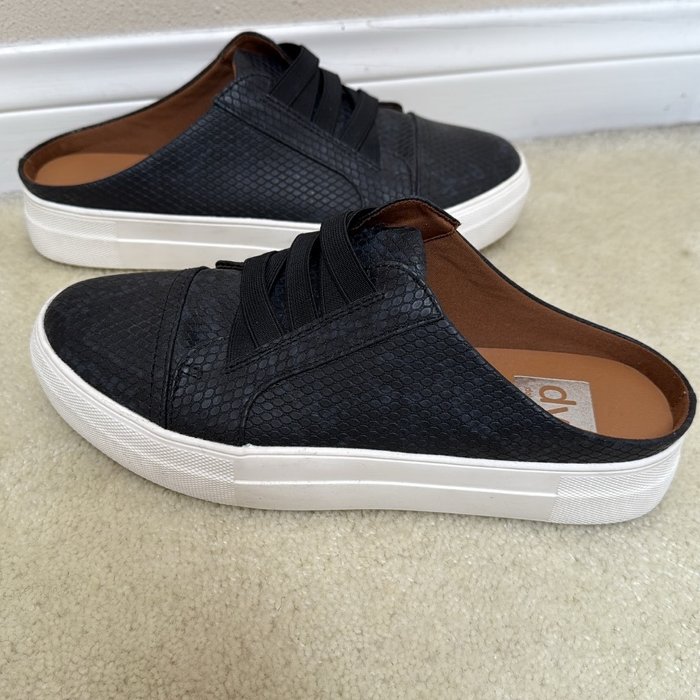 DV by Dolce Vita Black and White Sneakers Slip-On Comfort